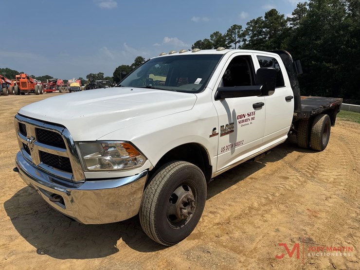 2016-dodge-3500-image-4