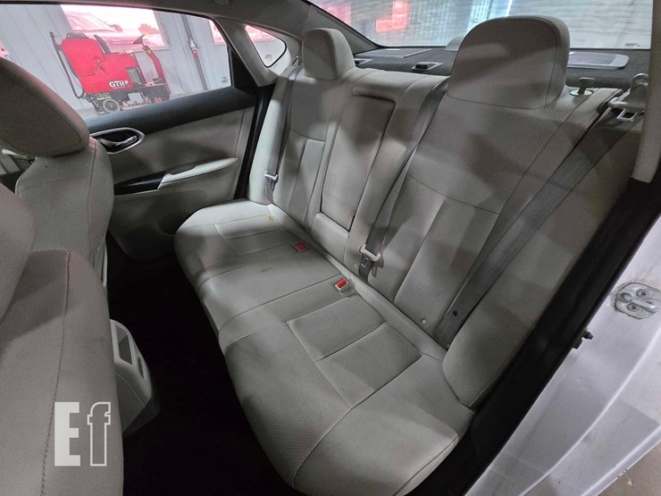 2017-nissan-sentra-image-17
