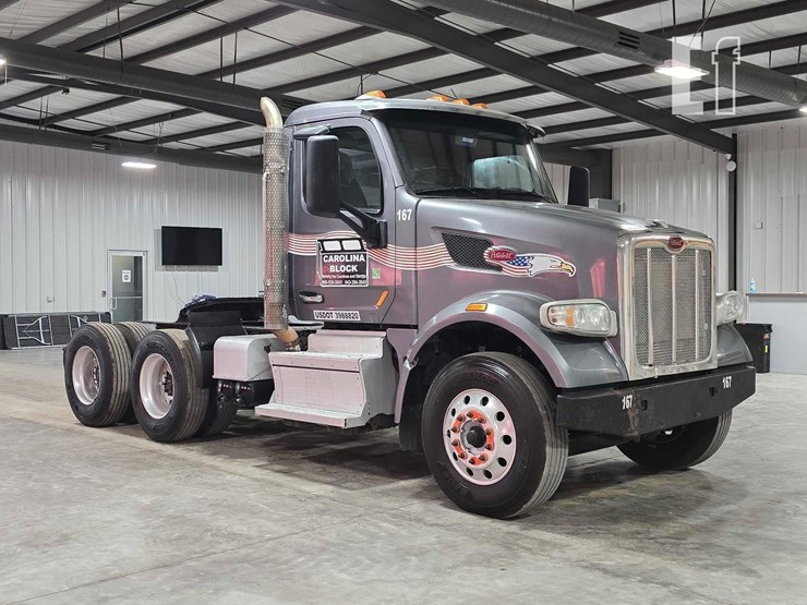 2019-peterbilt-567-image-2