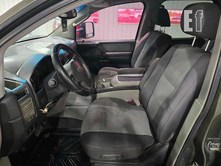 2004-nissan-titan-image-9