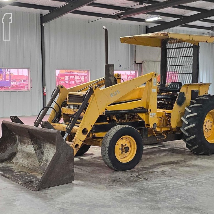 CASE IH 585