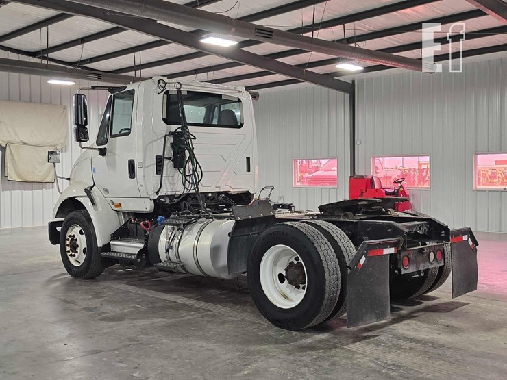 2015-international-transtar-8600-image-4