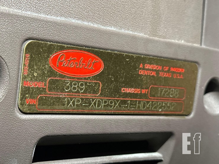2017-peterbilt-389-image-36