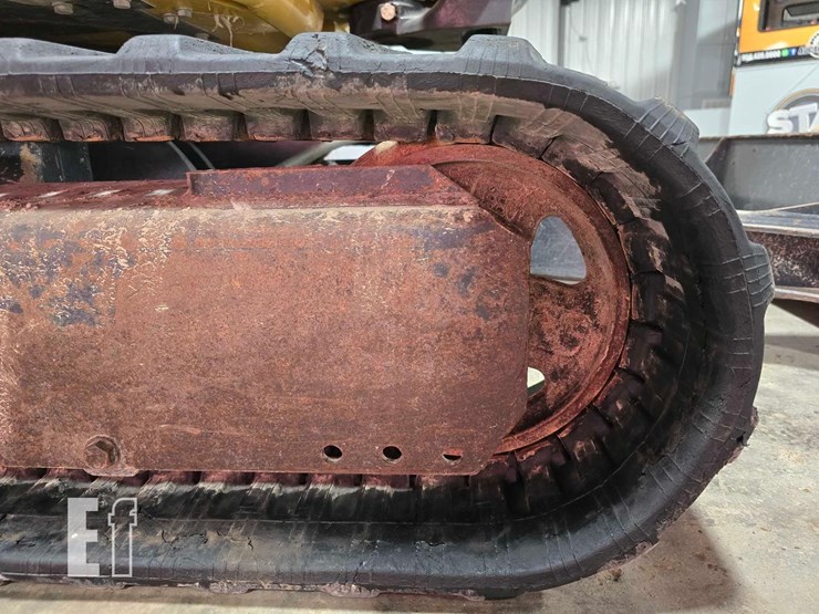 2021-deere-35g-image-34