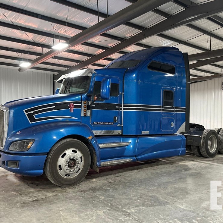 2011 KENWORTH T660