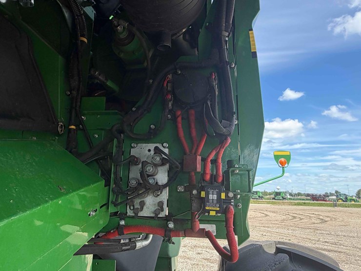 2019-john-deere-s780-image-52