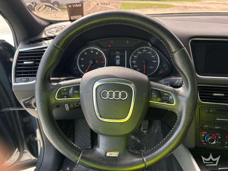 2011-audi-q5-image-16
