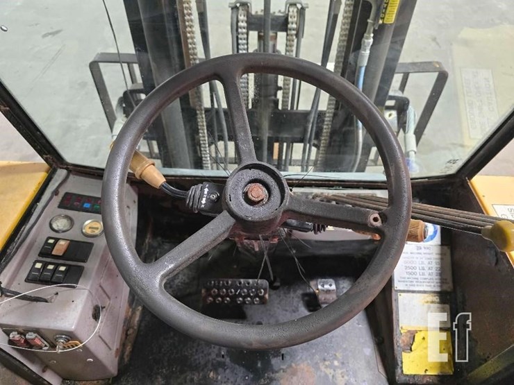 2008-jcb-930-image-12