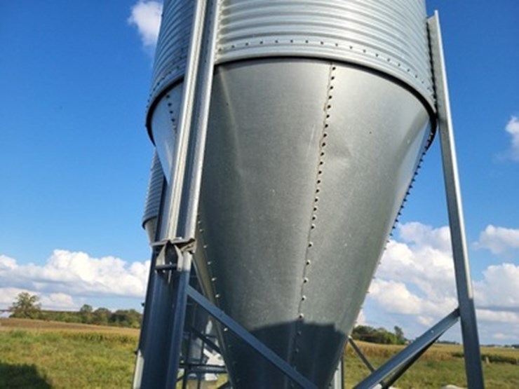 chore-time-11-ton-feed-bin-w/steel-support-and-boot---west-bin-image-15