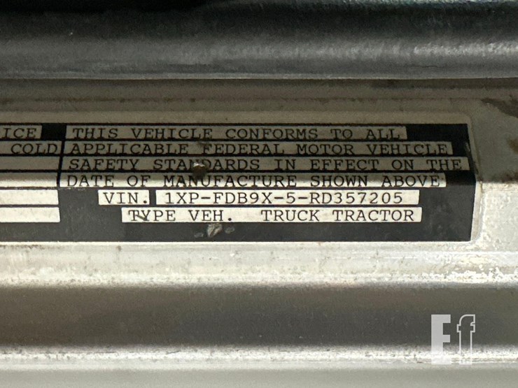1994-peterbilt-378-image-33
