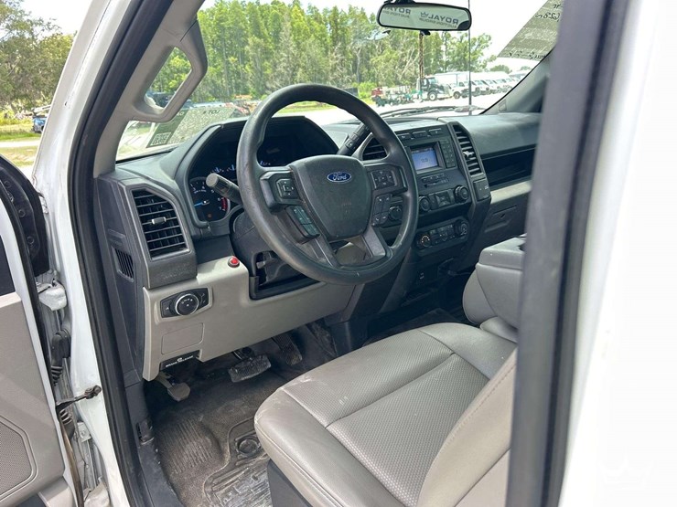 2022-ford-f250-image-12