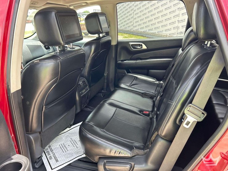 2017-nissan-pathfinder-image-23