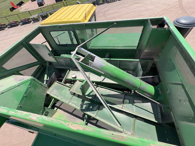 1981-john-deere-8820-image-34