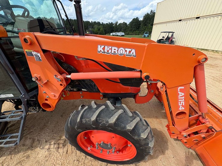 2014-kubota-m6060-image-24