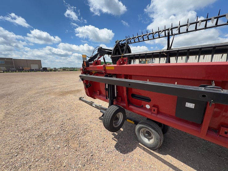 2014-case-ih-3162-image-26