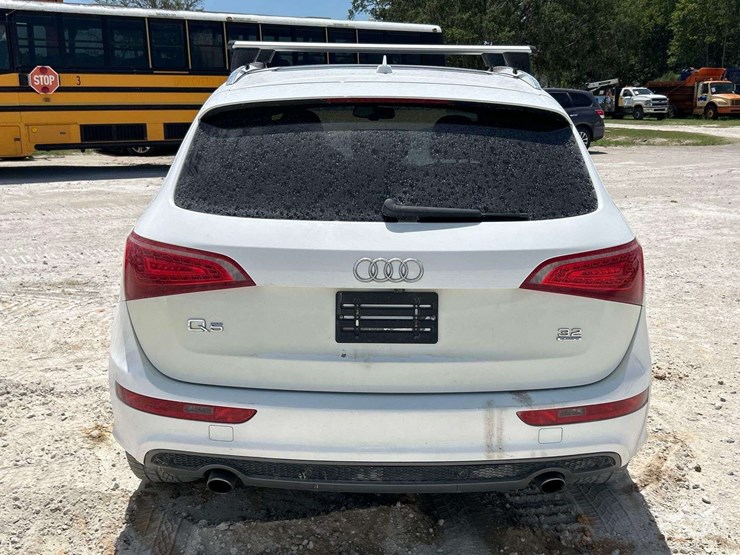 2011-audi-q5-image-24