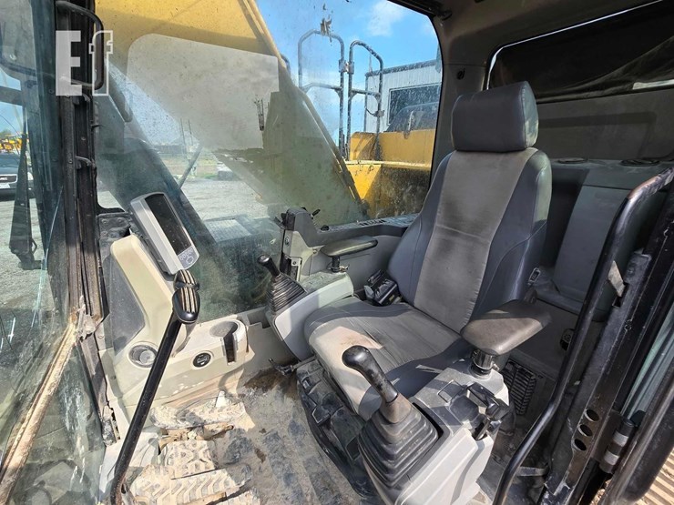 2014-caterpillar-320el-image-14