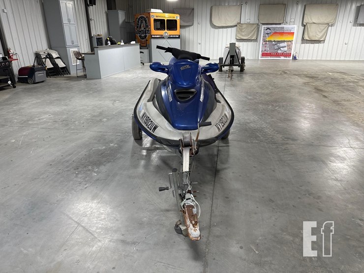 bombardier-sea-doo-gtx-watercraft-image-7