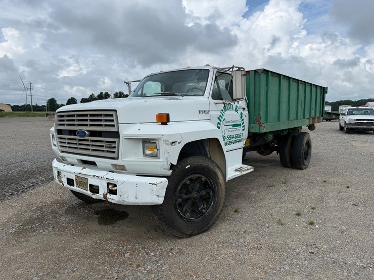 1989-ford-f700-image-1