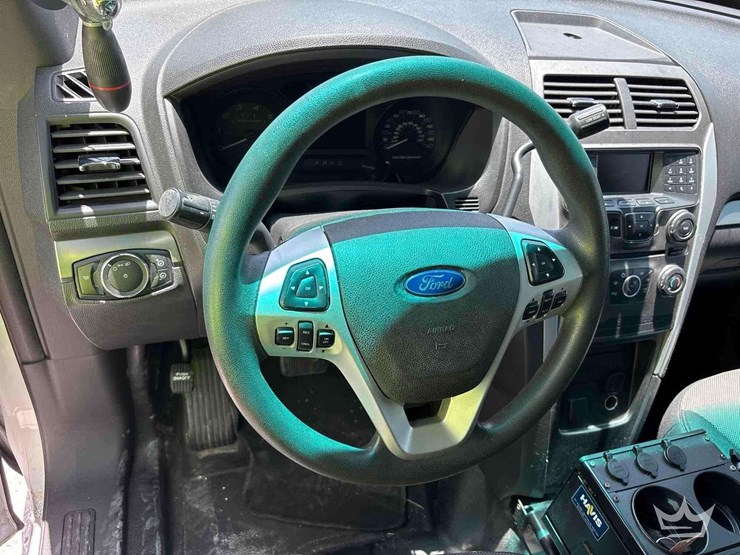 2013-ford-explorer-image-13
