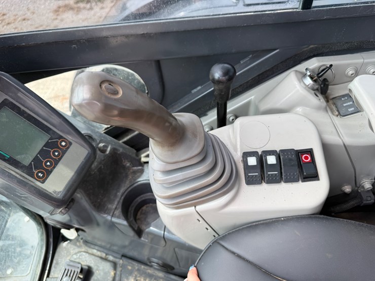 2023-hitachi-zx55u-5a-image-42