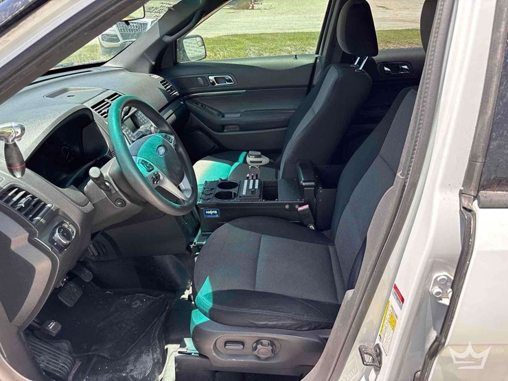 2013-ford-explorer-image-12