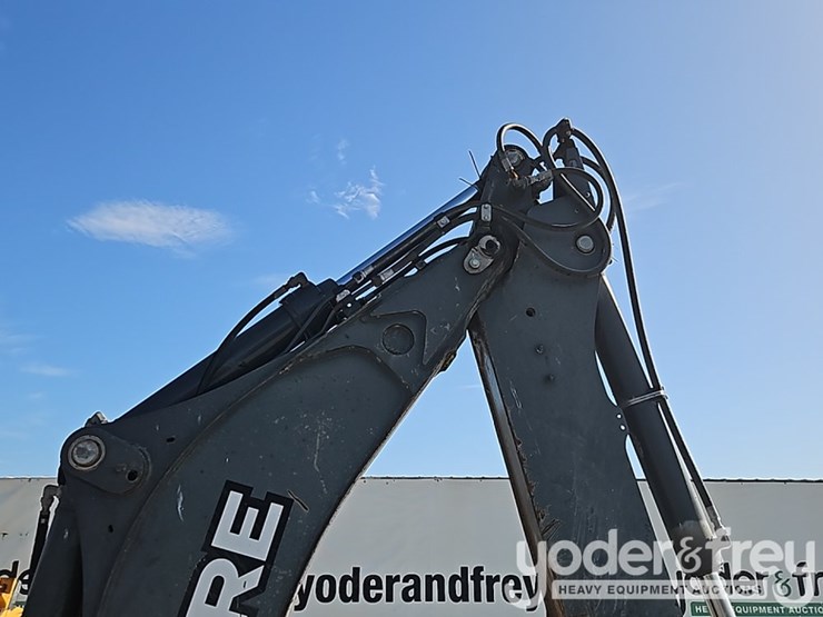 2017-deere-310sl-image-18