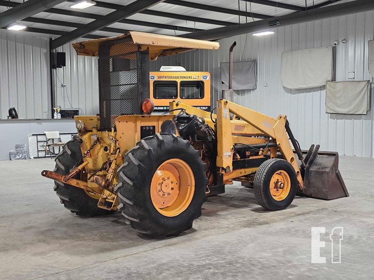 case-ih-585-image-3