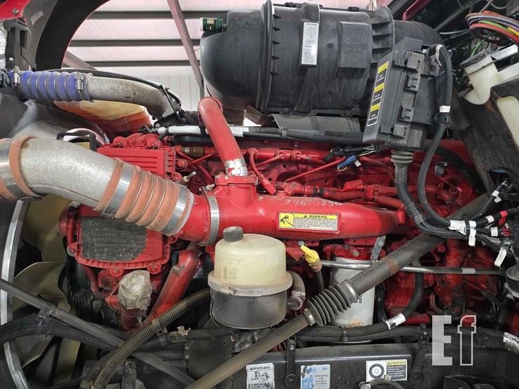 2013-kenworth-t800-image-19
