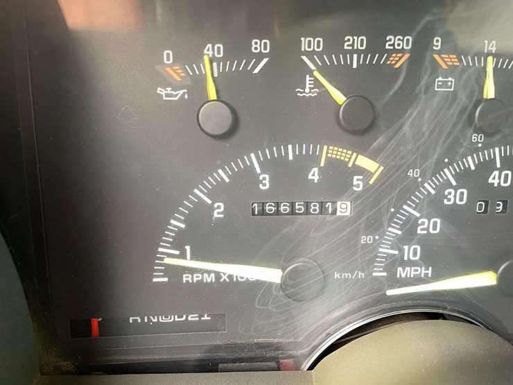 1994-chevrolet-silverado-1500-image-26