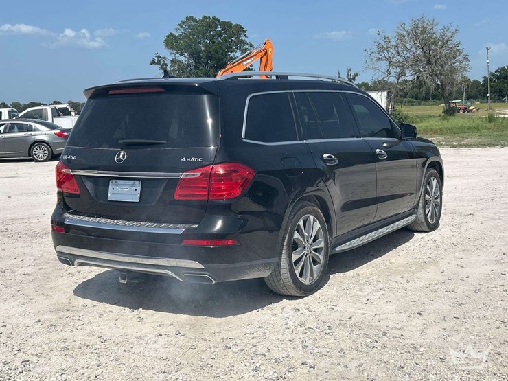 2013-mercedes-benz-gl450-image-3