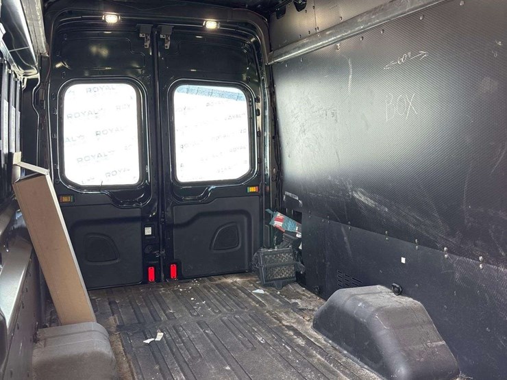 2017-ford-transit-image-9