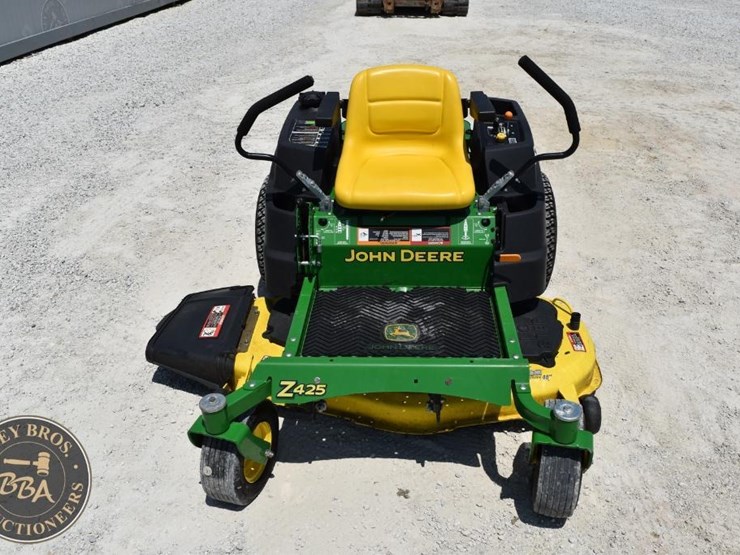 2015-john-deere-z425-image-8