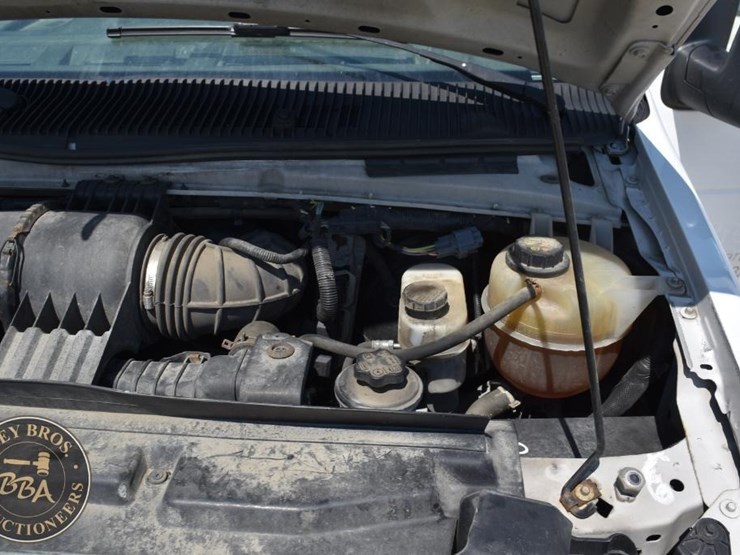 2014-ford-e250-image-24