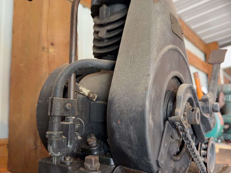 (2)-briggs-&-stratton-engines-image-2