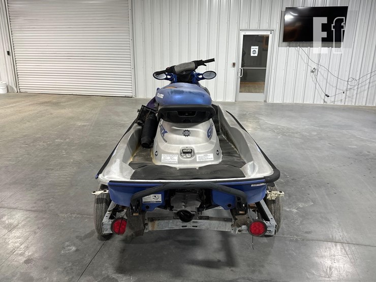bombardier-sea-doo-gtx-watercraft-image-8