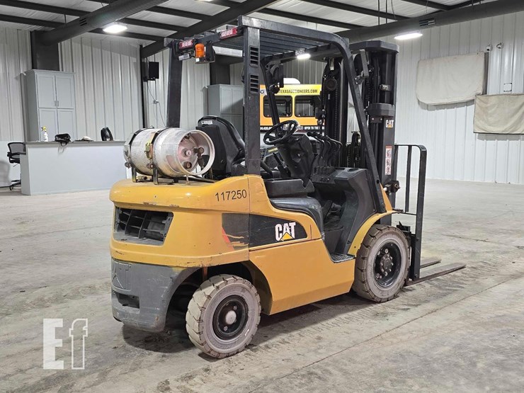 2020-caterpillar-gp25n-image-3