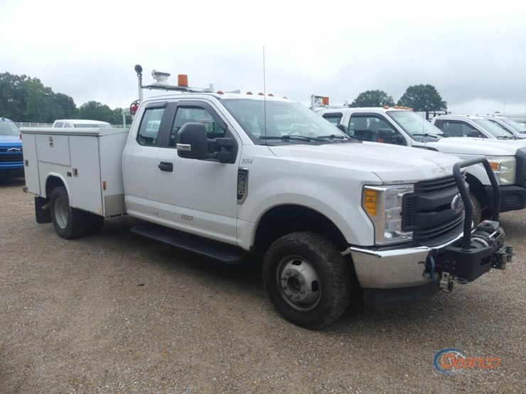 2017-ford-f350-image-1