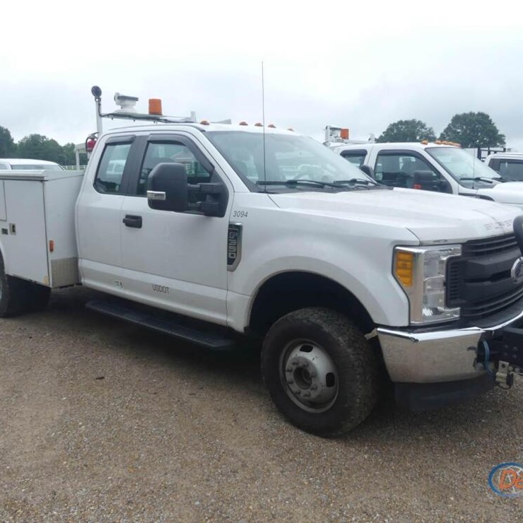 2017 FORD F350