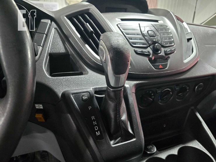 2015-ford-transit-image-14