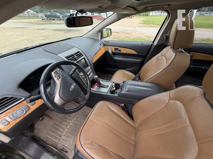 2011-lincoln-mkx-image-9