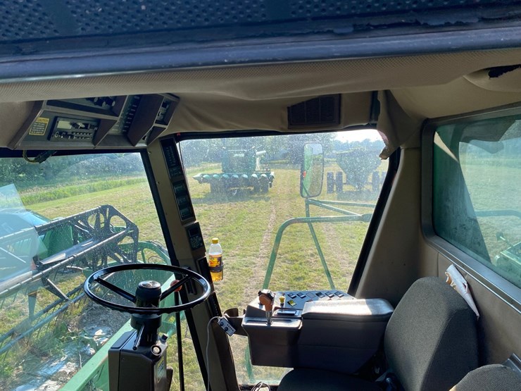 john-deere-9600-4x4-combine-image-83