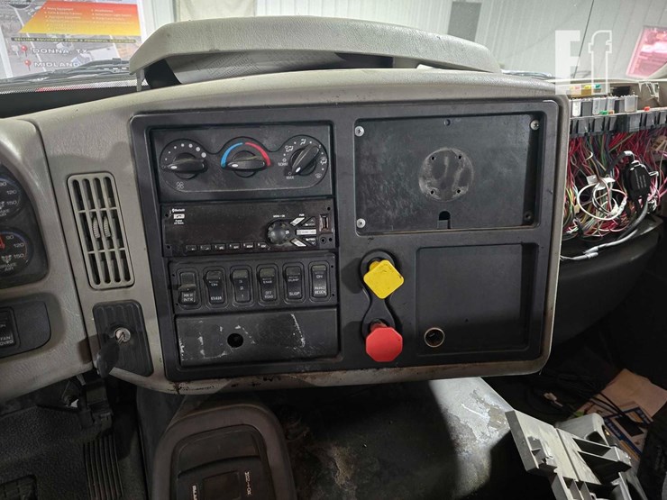 2015-international-transtar-8600-image-14