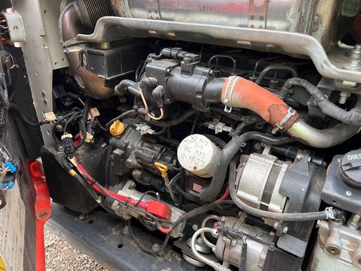 2023-bobcat-t770-image-14