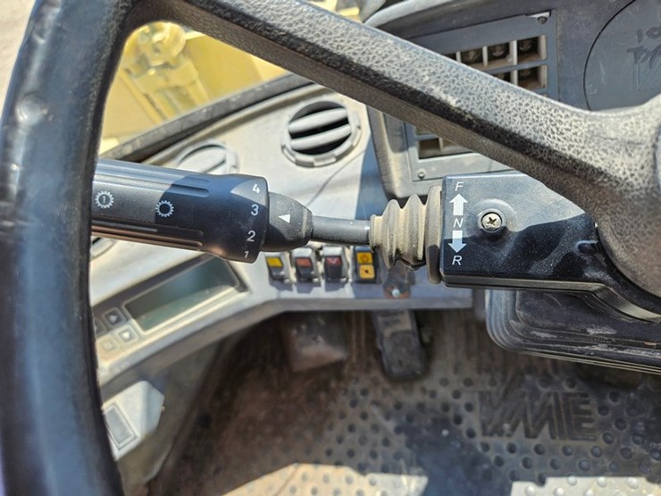 volvo-l90-image-37
