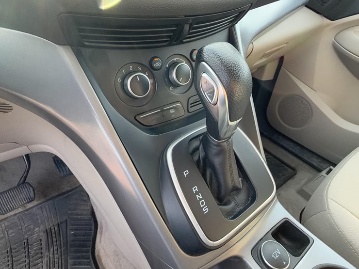 2013-ford-escape-image-34