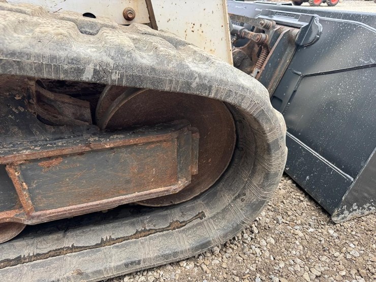 2021-bobcat-t770-image-21