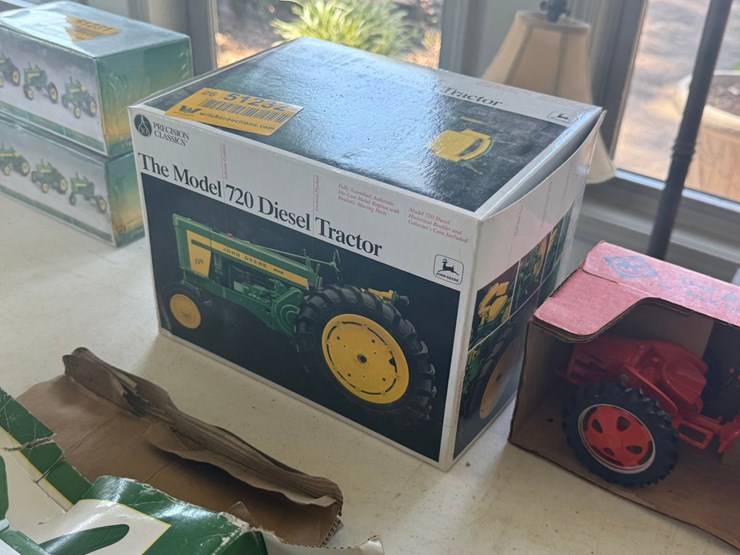 john-deere-720-image-3