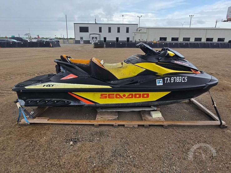 2015-sea-doo-rxt-jet-ski-image-6