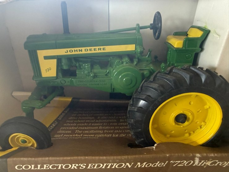 1957-john-deere-720-image-8